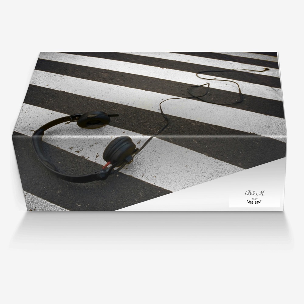 B&M custom made in Italy shoes by Mutlu Önder | Box view
