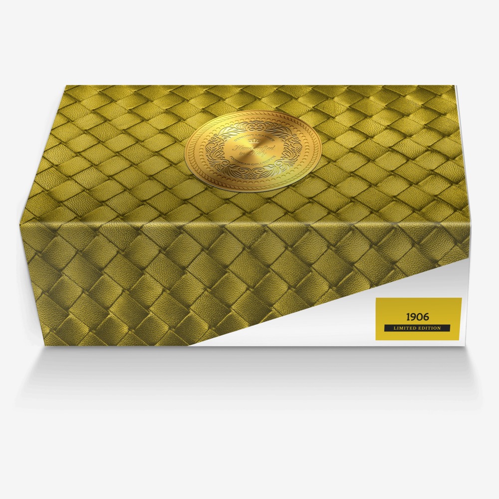 1906 custom made in Italy shoes by The Diva Lyn Hicks | Box view