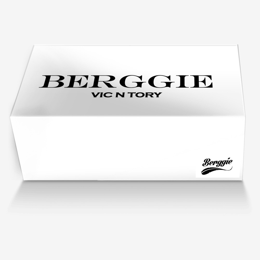 Berggie custom made in Italy shoes by Davon Grant | Box view