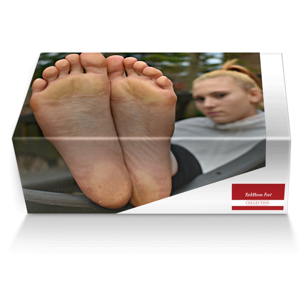 RedMoon Feet custom made shoe box RedMoon Feet artisan made in Italy shoes by Darien Portman