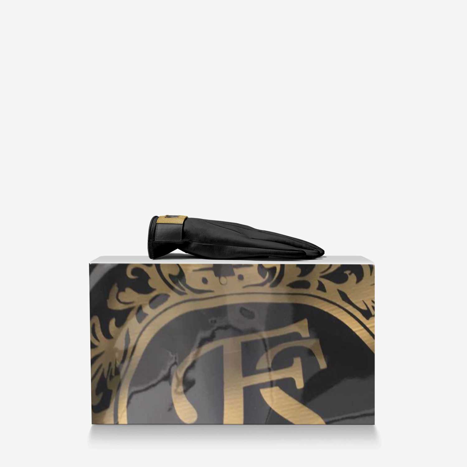 F.Scott custom made in Italy design by Fredrick Scott | Over box view