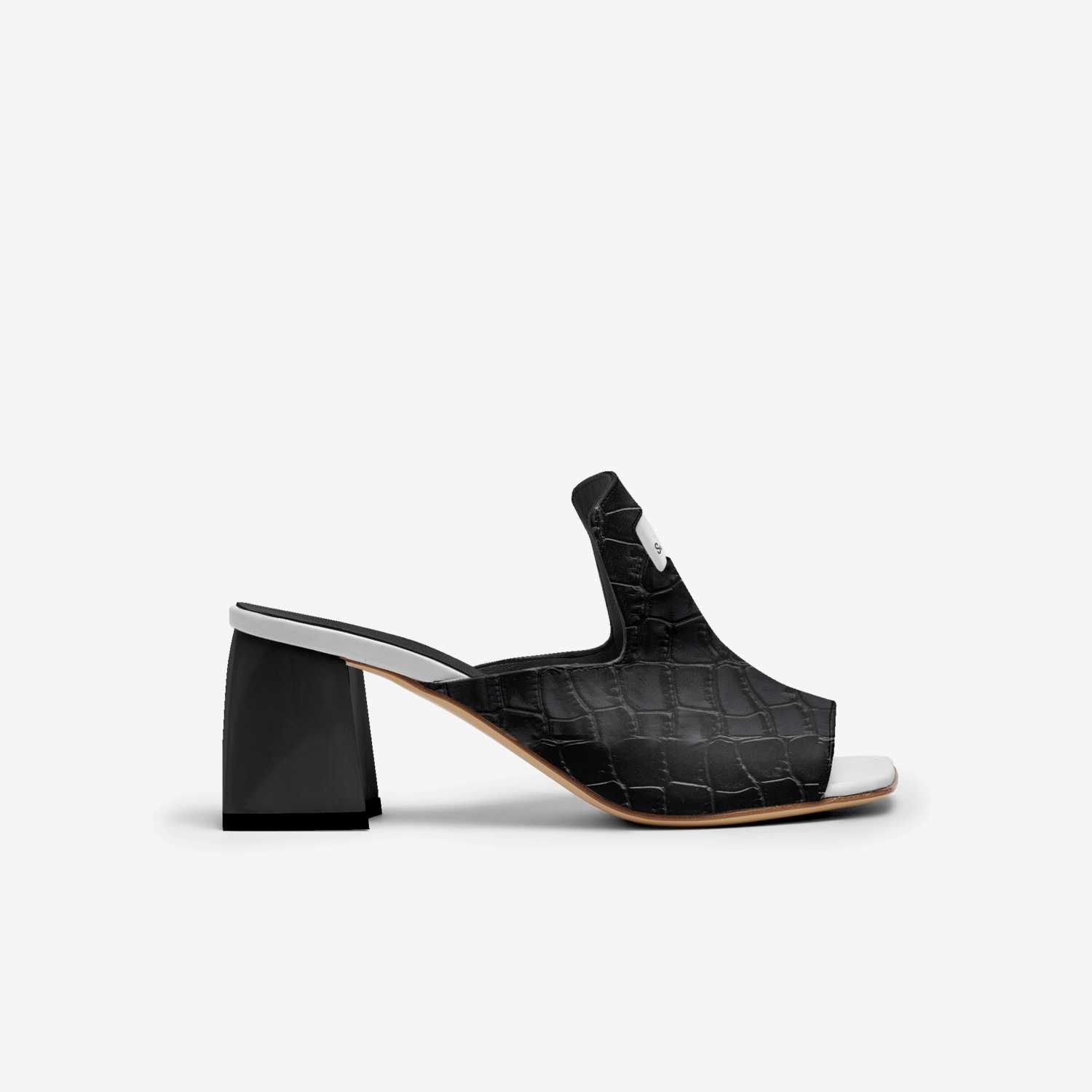 Soles of Bey custom made in Italy shoes by Quiame Bey | Side view